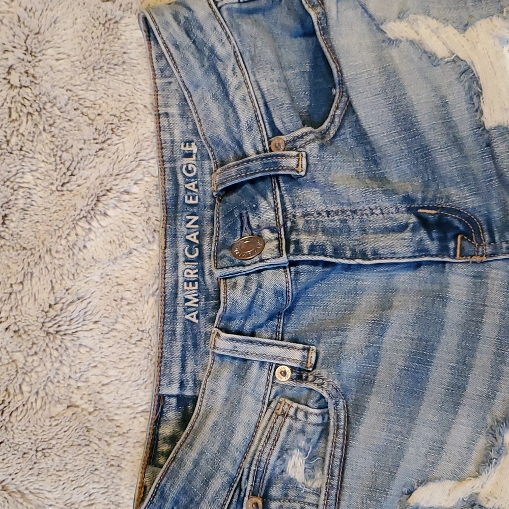 American Eagle Outfitters distressed denim short shorts size 2 - Picture 3 of 4